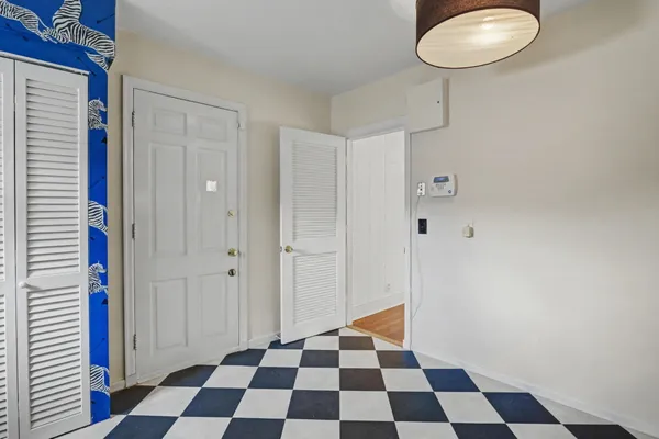 $6,200 | 240 Oleander Avenue, Unit 244, Palm Beach, FL 33480