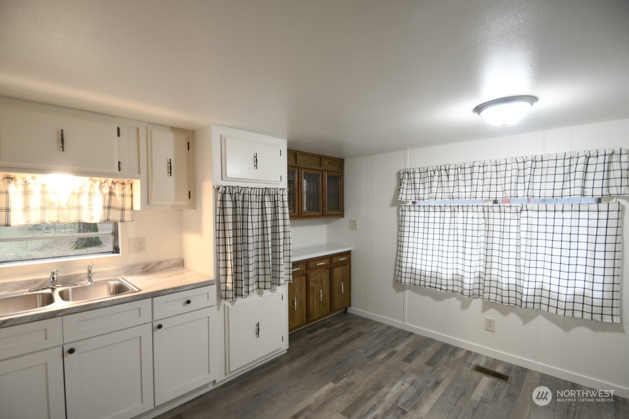 16802 Littlerock Road Southwest Rochester, WA 98579 - Photo 7 of 32