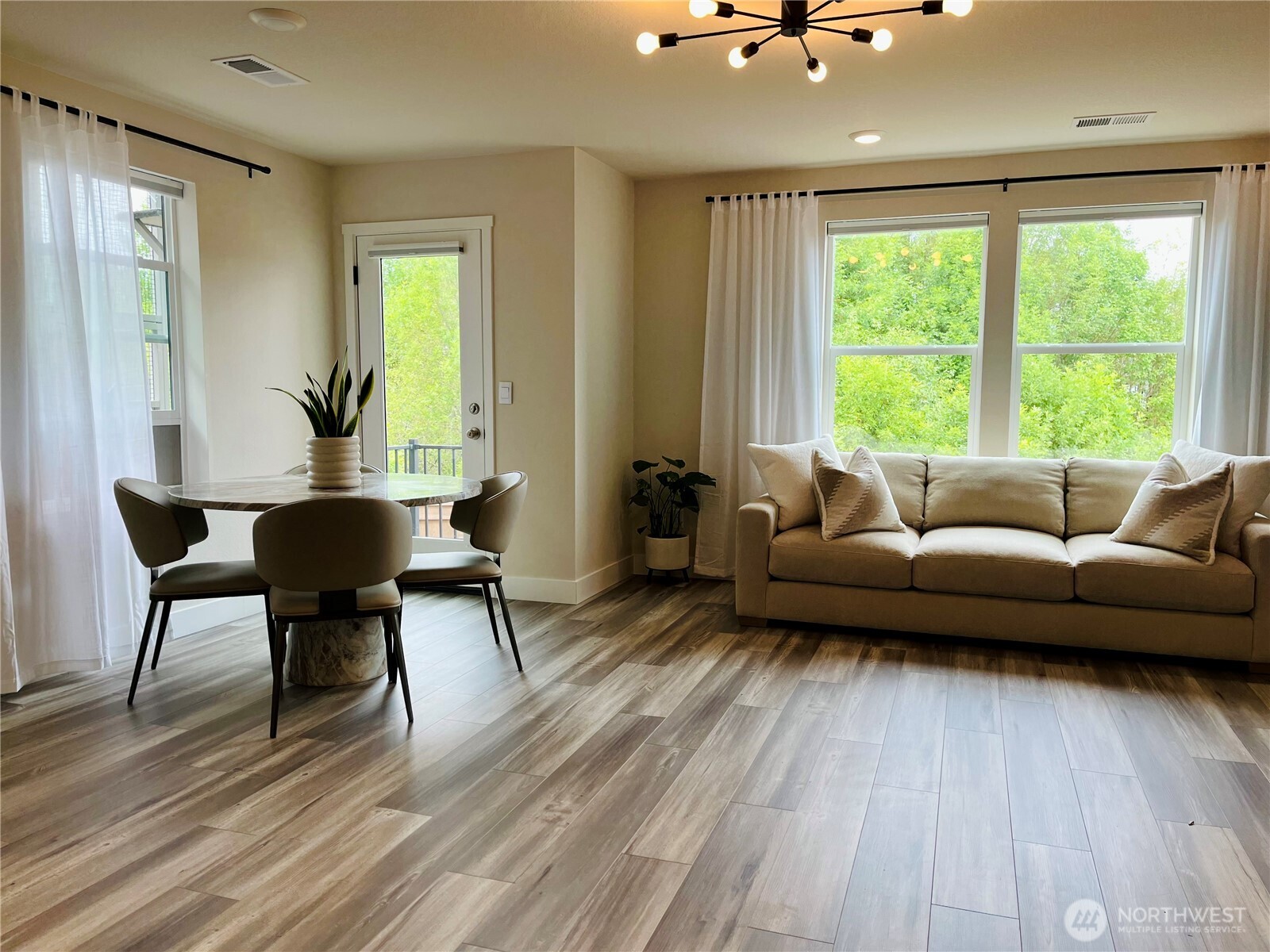 922 Northwest 175th Street Ridgefield, WA 98642 - Photo 3 of 22
