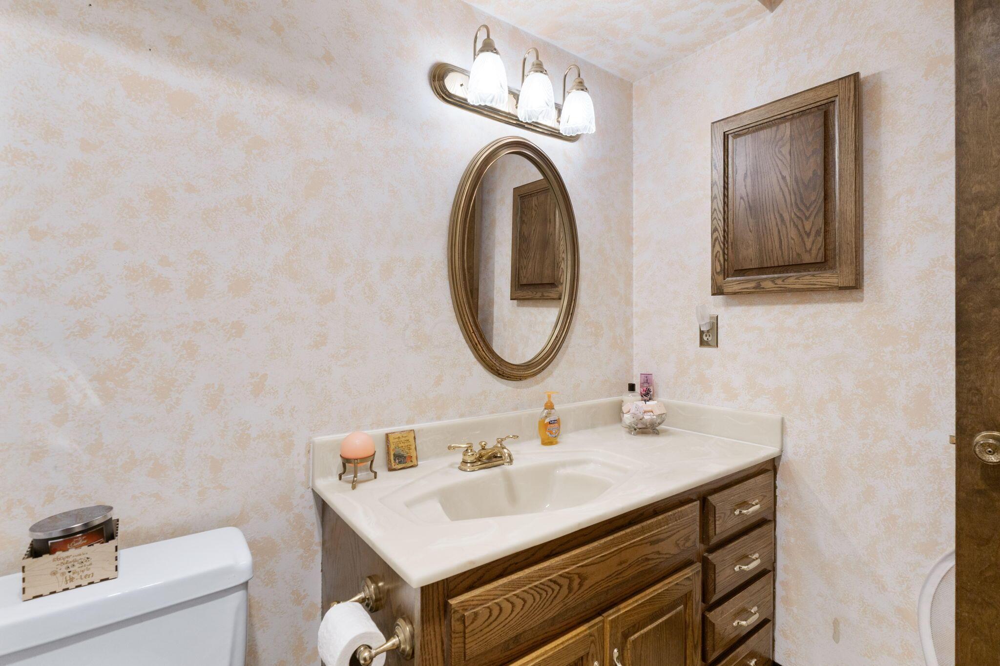 5478 Larkwood Road Columbus, OH 43229 - Photo 39 of 50 5478 Larkwood Rd (Interior)-33