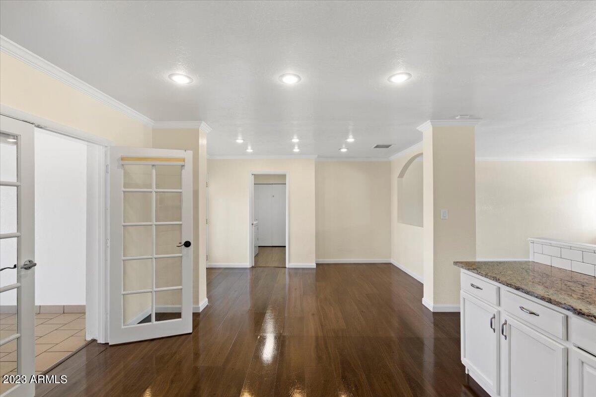 4104 West Griswold Road Phoenix, AZ 85051 - Photo 9 of 25 09-Dining Room