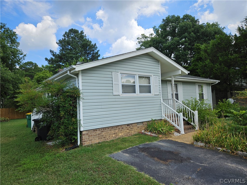 3915 Grovewood Road Hopewell, VA 23860 - Photo 3 of 36 Gallery Image 3