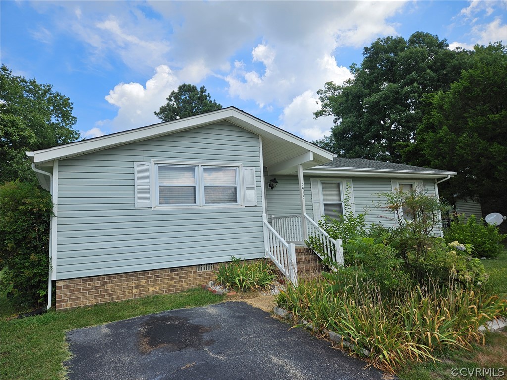 3915 Grovewood Road Hopewell, VA 23860 - Photo 4 of 36 Gallery Image 4