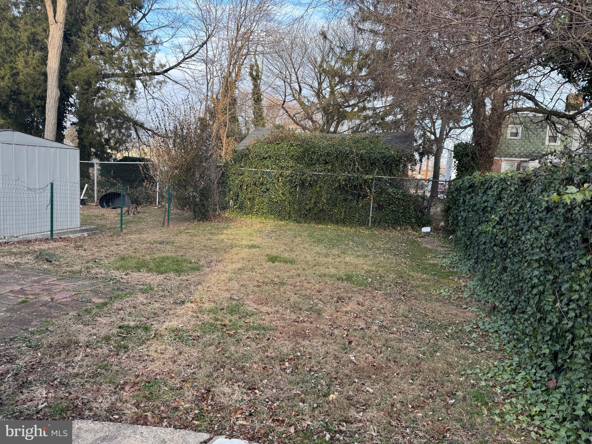417 Laurel Road Lansdowne, PA 19050 - Photo 12 of 22 a backyard of a house with lots of green space