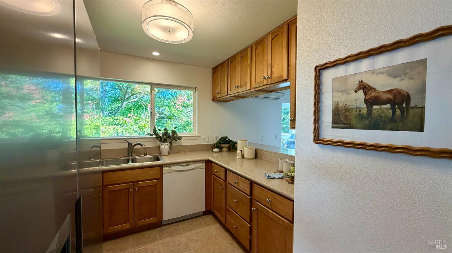 225 Burt Street, Unit 17 Santa Rosa, CA 95404 - Photo 3 of 28 Gallery Image 3