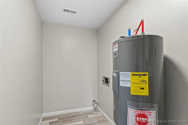 $178,000 | 230 South 4th Street, Austin, IN 47102