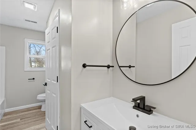 $178,000 | 230 South 4th Street, Austin, IN 47102