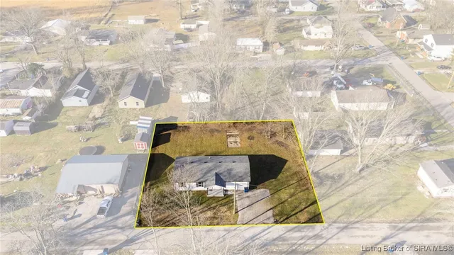 $178,000 | 230 South 4th Street, Austin, IN 47102