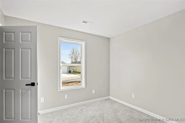 $178,000 | 230 South 4th Street, Austin, IN 47102