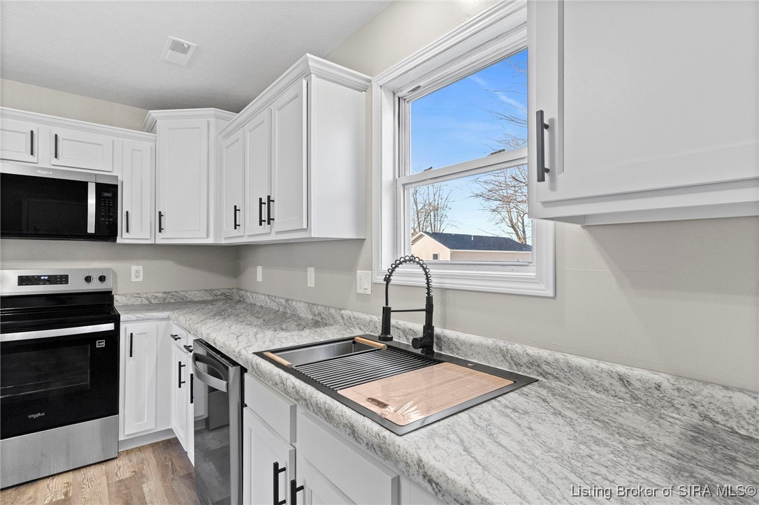 230 South 4th Street Austin, IN 47102 - Photo 9 of 26