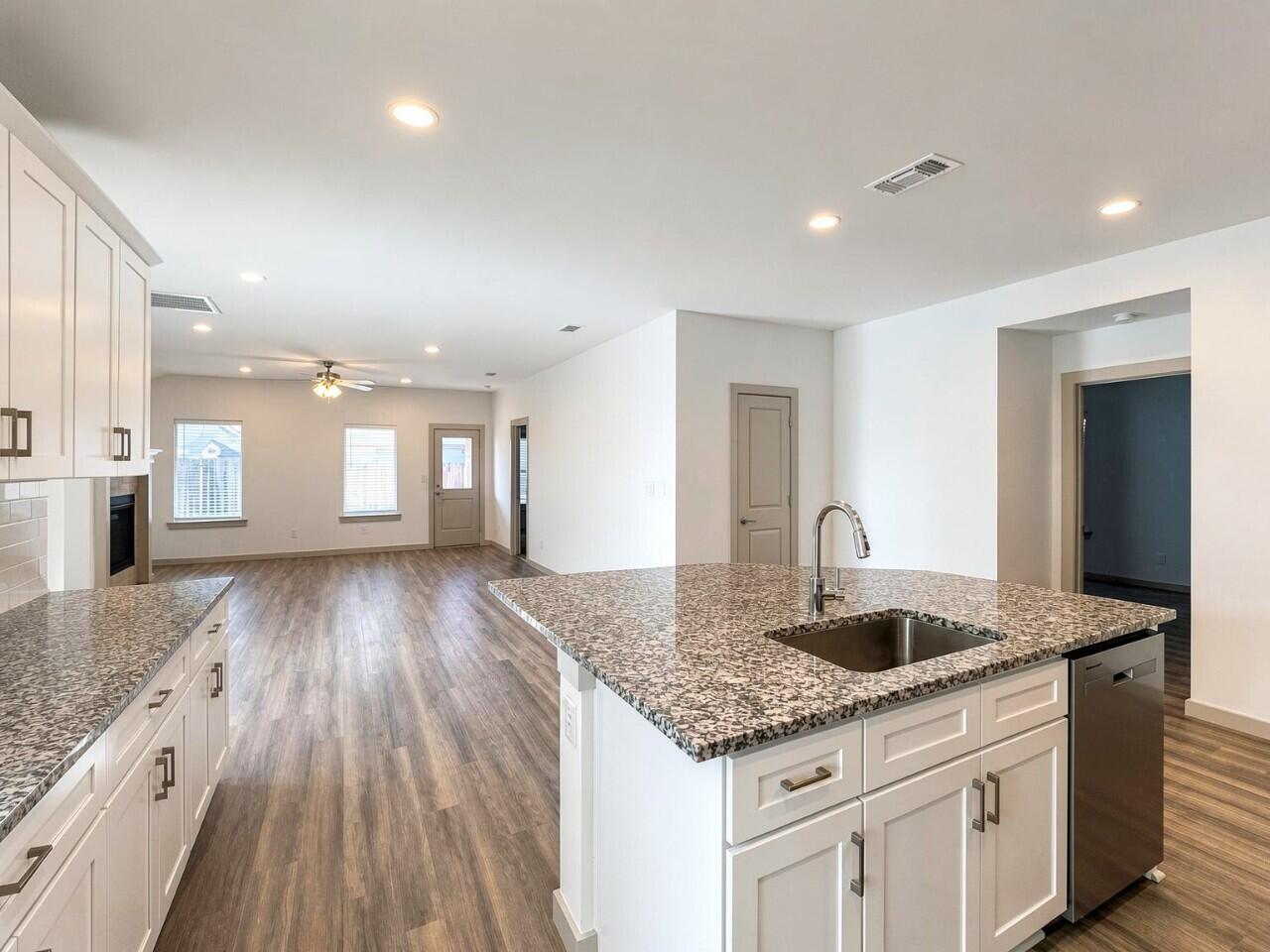6906 56th Street Lubbock, TX 79407 - Photo 6 of 26 interior_kitchen_2-mls