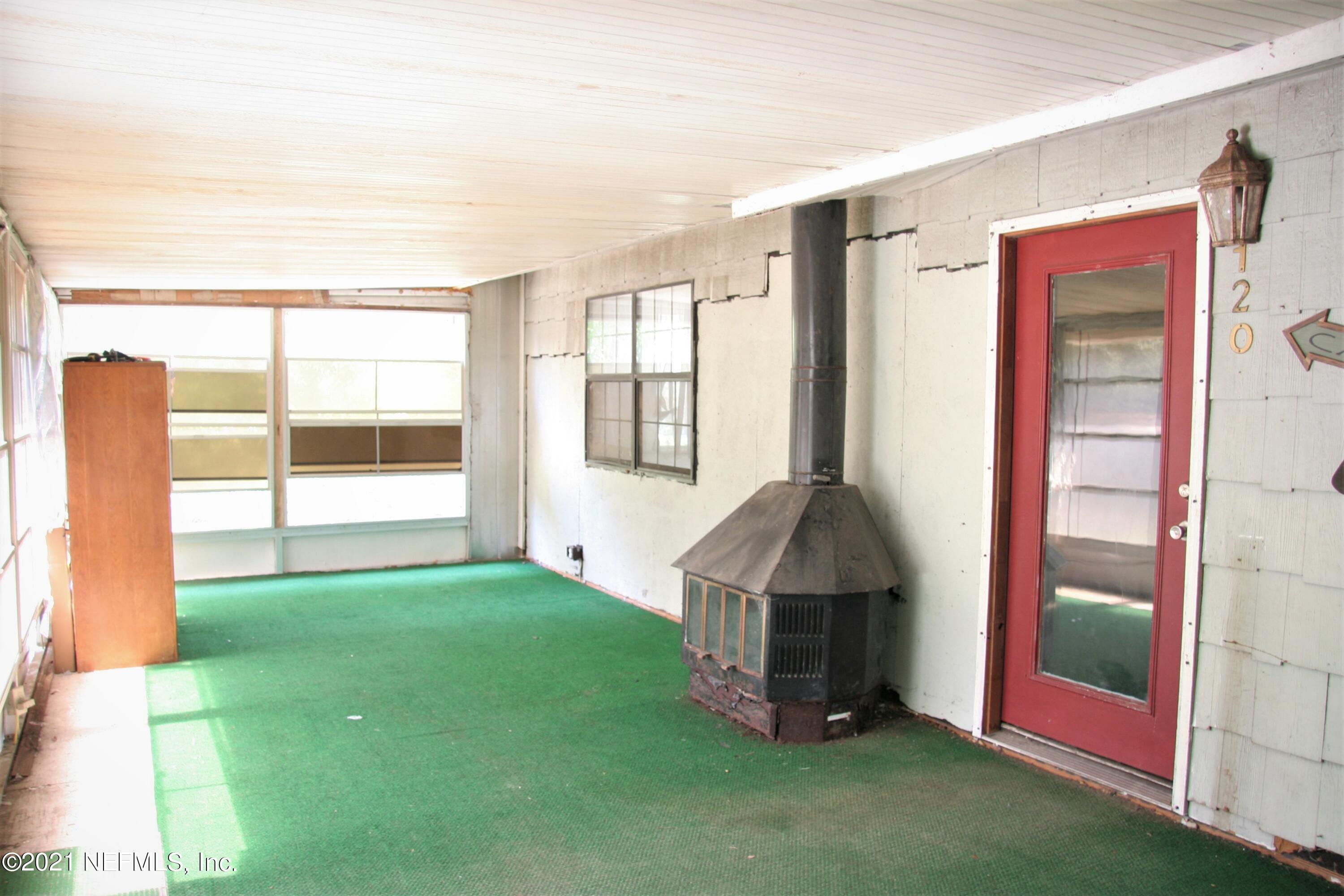 D2 -- FRONT PORCH 1