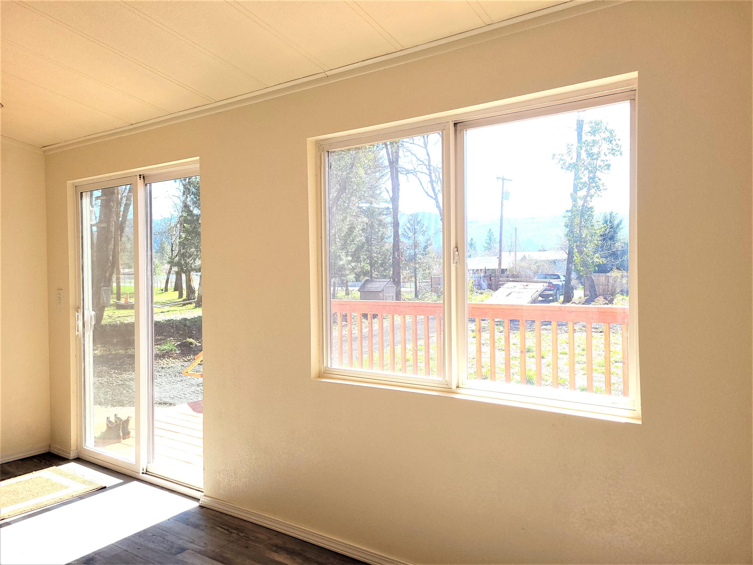 5212 Holland Loop Road Cave Junction, OR 97523 - Photo 9 of 27 7