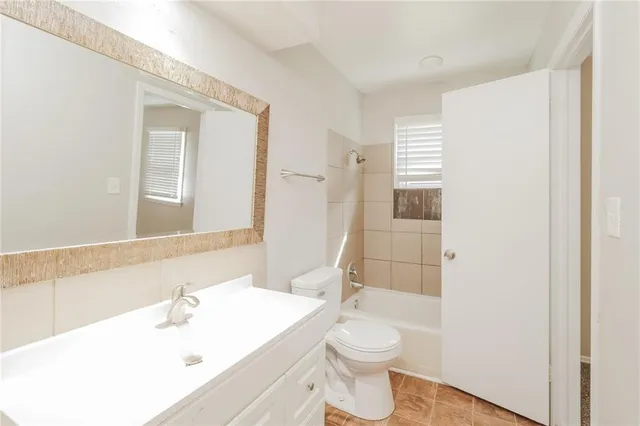 $243,000 | 11059 Spring Valley Road, Kansas City, MO 64134