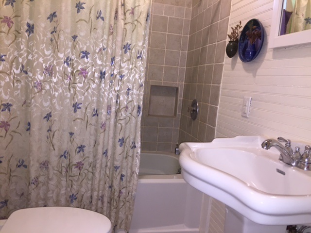 950 East Queen Street Pendleton, SC 29670 - Photo 12 of 14 Gallery Image 12