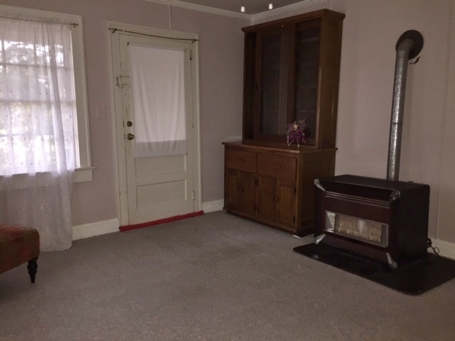 950 East Queen Street Pendleton, SC 29670 - Photo 3 of 14 Gallery Image 3