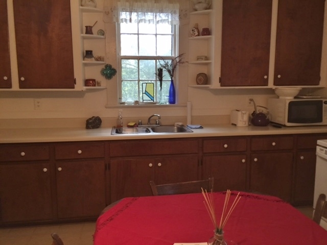 950 East Queen Street Pendleton, SC 29670 - Photo 7 of 14 Gallery Image 7