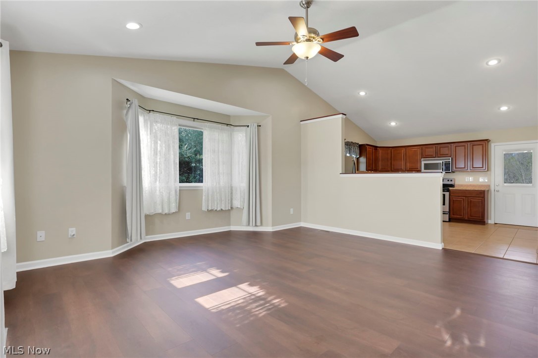 14953 King Road Howard, OH 43028 - Photo 4 of 40 Living room from front door area