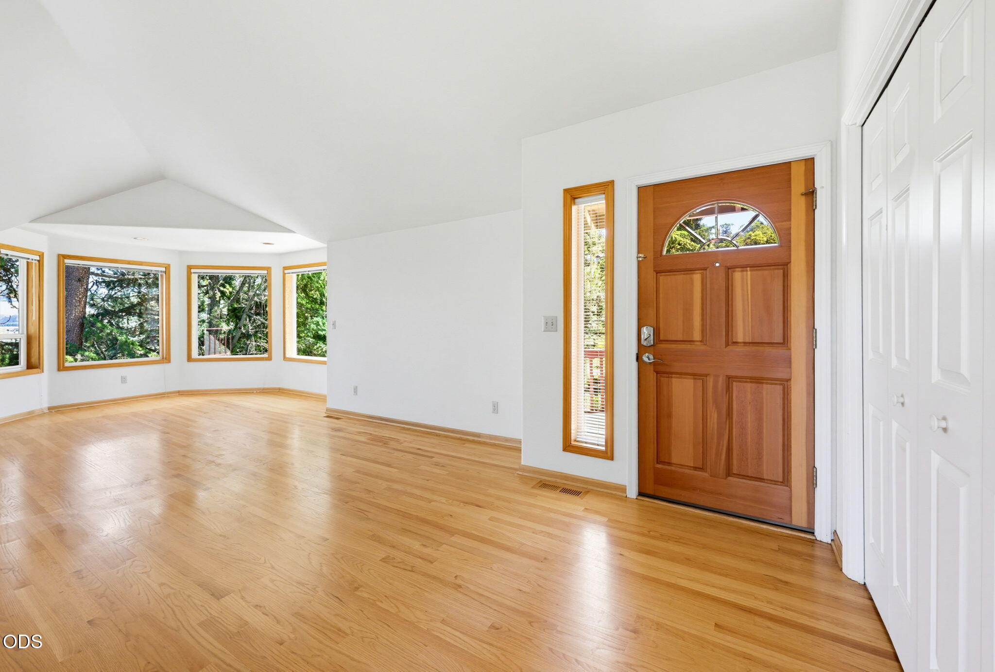 457 Walnut Street Ashland, OR 97520 - Photo 5 of 49