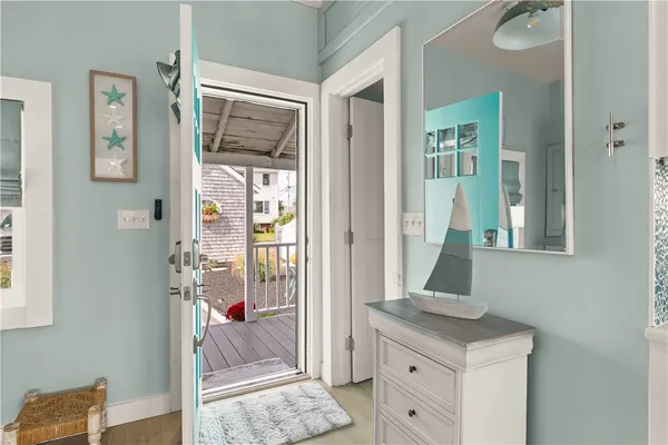 $2,600 | 61 Green Street, Portsmouth, RI 02871