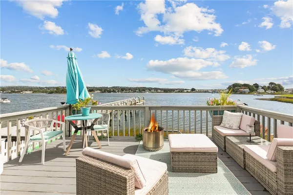 $2,600 | 61 Green Street, Portsmouth, RI 02871