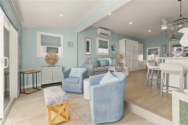 $2,600 | 61 Green Street, Portsmouth, RI 02871