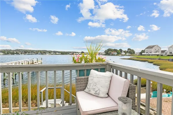 $2,600 | 61 Green Street, Portsmouth, RI 02871