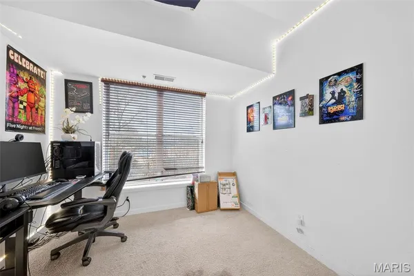 $170,000 | 849 Westgate Avenue, Unit 305, St. Louis, MO 63130