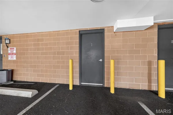$170,000 | 849 Westgate Avenue, Unit 305, St. Louis, MO 63130