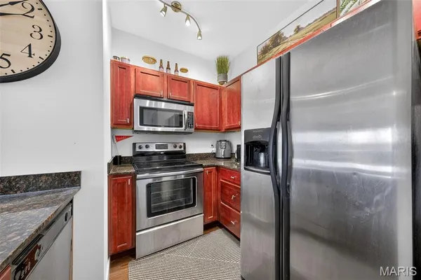 $170,000 | 849 Westgate Avenue, Unit 305, St. Louis, MO 63130
