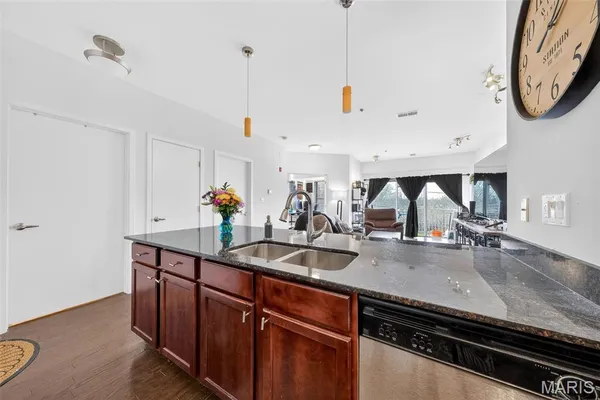 $170,000 | 849 Westgate Avenue, Unit 305, St. Louis, MO 63130