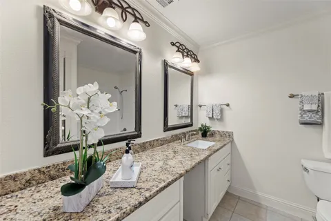 $240,000 | 1881 Bering Drive, Unit 87, Houston, TX 77057