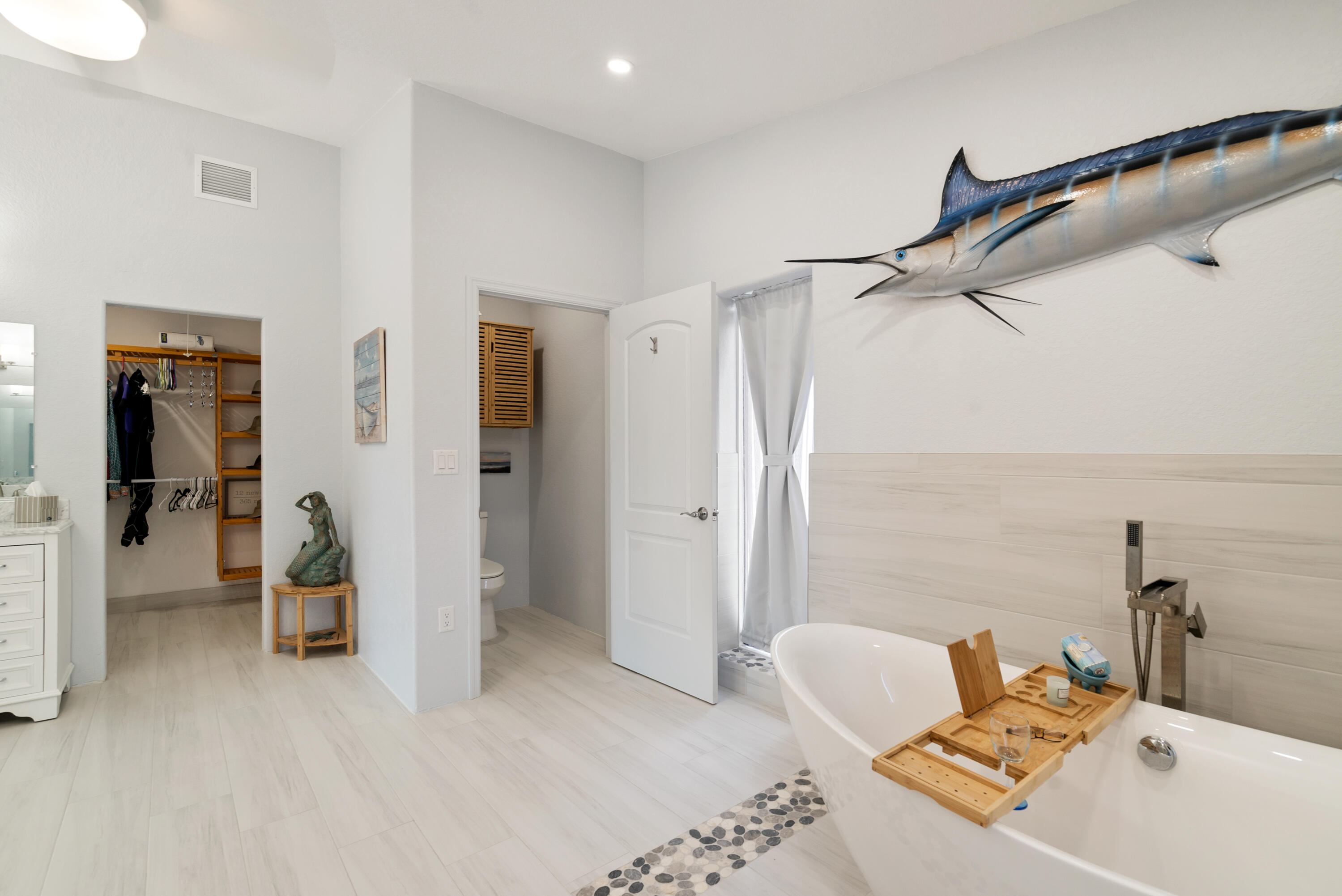 1210 Cactus Street Key Largo, FL 33037 - Photo 23 of 41 a bathroom with a tub and a sink