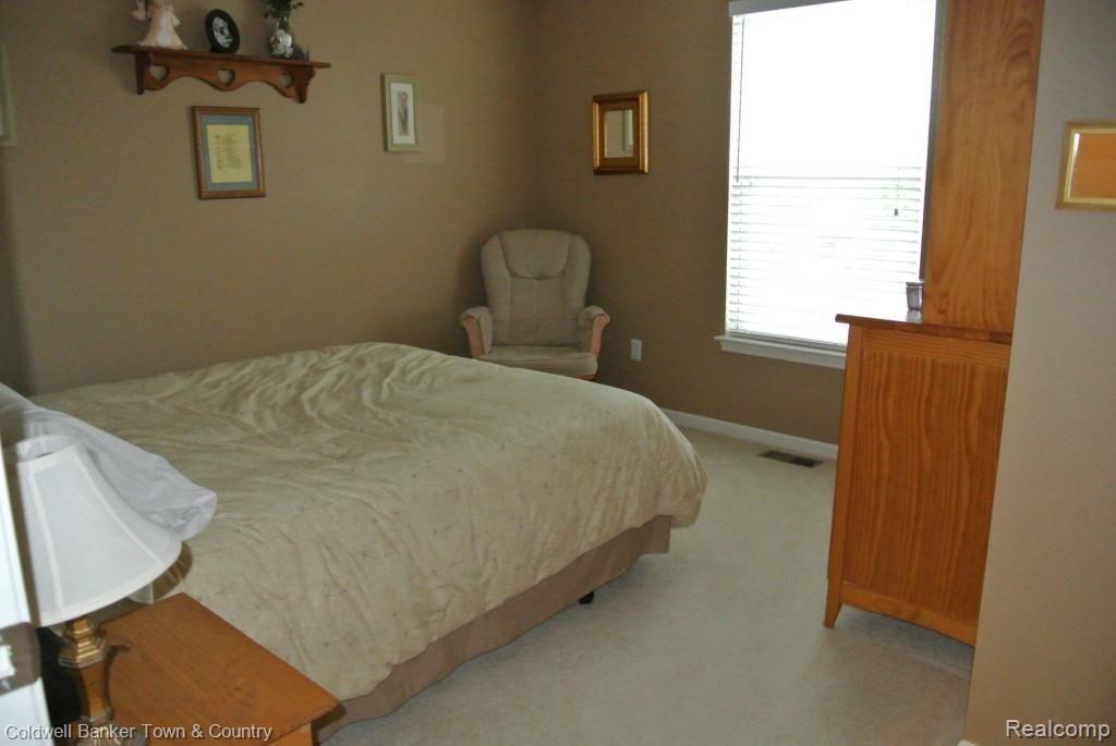 4245 Merriman Loop Howell, MI 48843 - Photo 22 of 40 Guest Bedroom