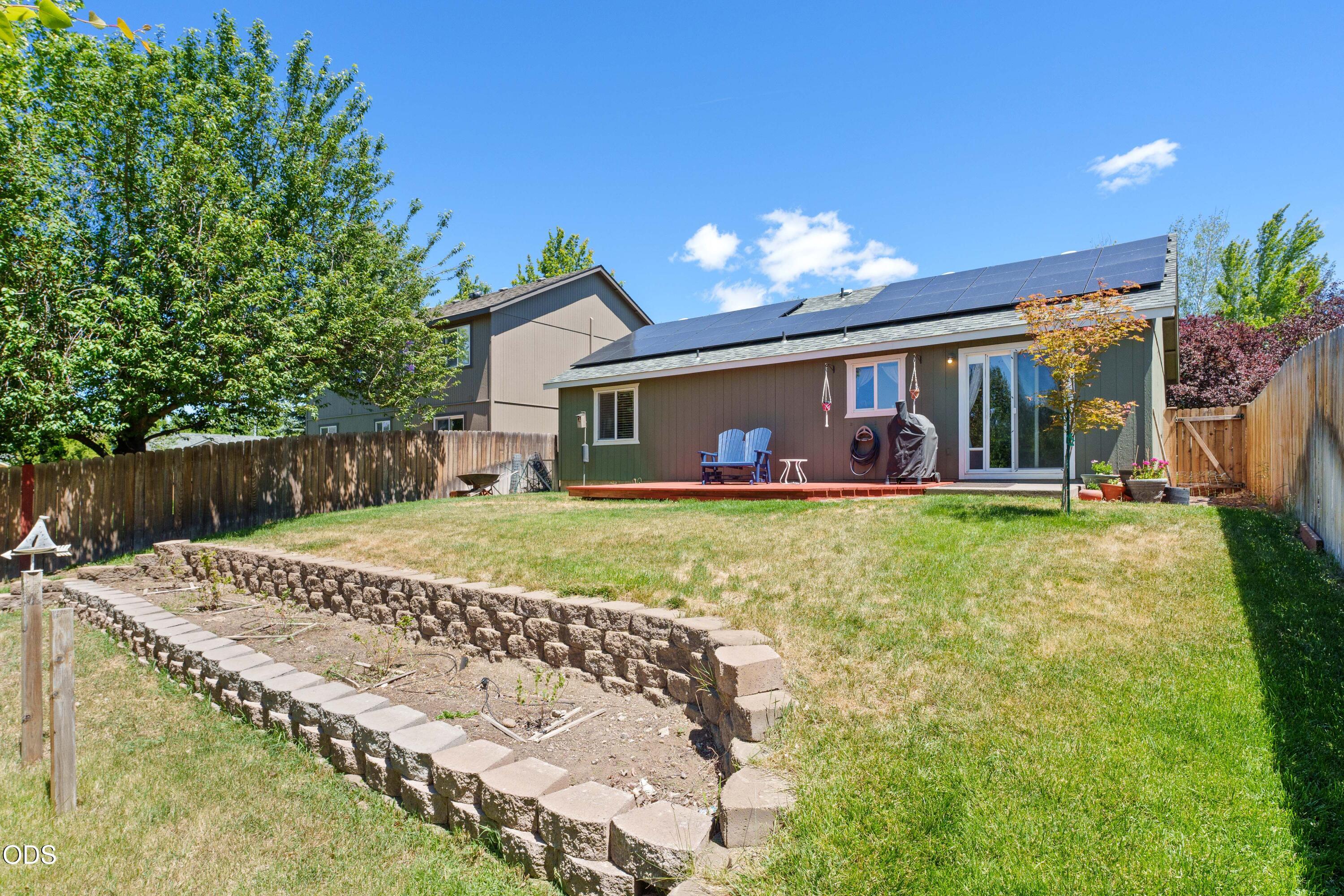 1425 Southwest 31st Street Redmond, OR 97756 - Photo 27 of 29
