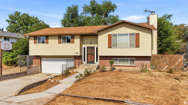 9545 South Robins Way Sandy, UT 84094 - Photo 3 of 32