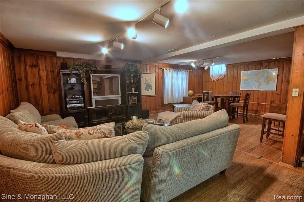 87 Moran Road Grosse Pointe, MI 48236 - Photo 20 of 25 Finished Lower Level.jpg