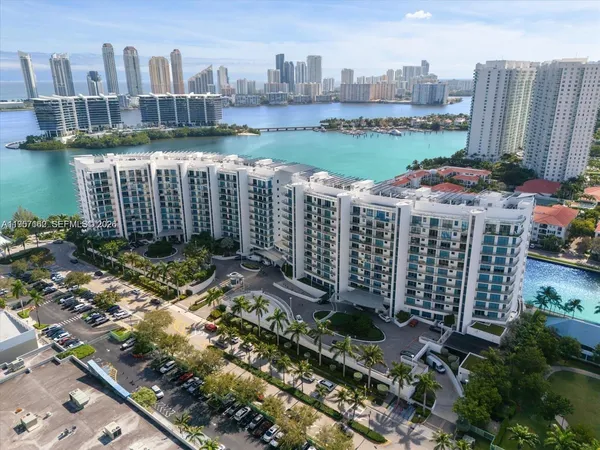 $1,600,000 | 3250 Northeast 188th Street, Unit 404, Aventura, FL 33180