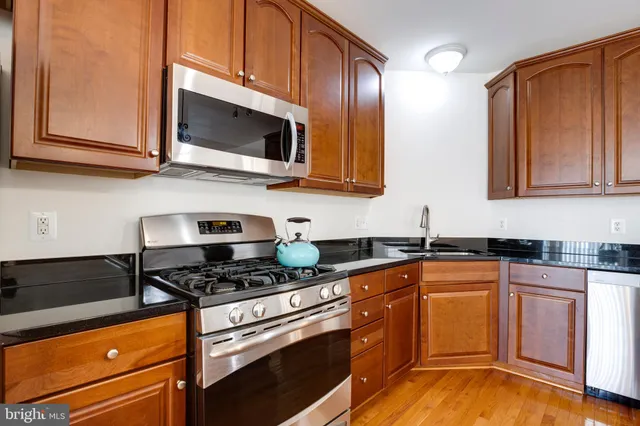 $3,100 | 42670 Hollyhock Terrace, Brambleton, VA 20148