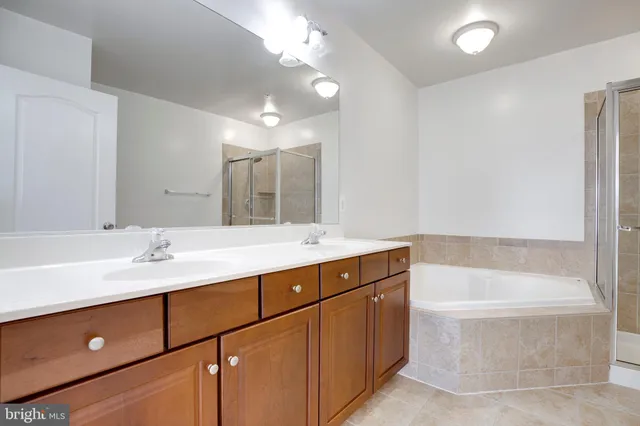 $3,100 | 42670 Hollyhock Terrace, Brambleton, VA 20148