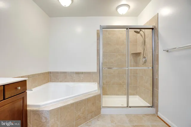 $3,100 | 42670 Hollyhock Terrace, Brambleton, VA 20148