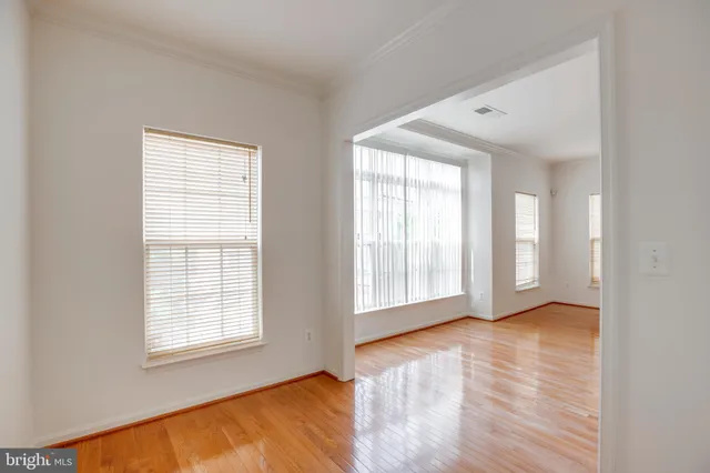 $3,100 | 42670 Hollyhock Terrace, Brambleton, VA 20148