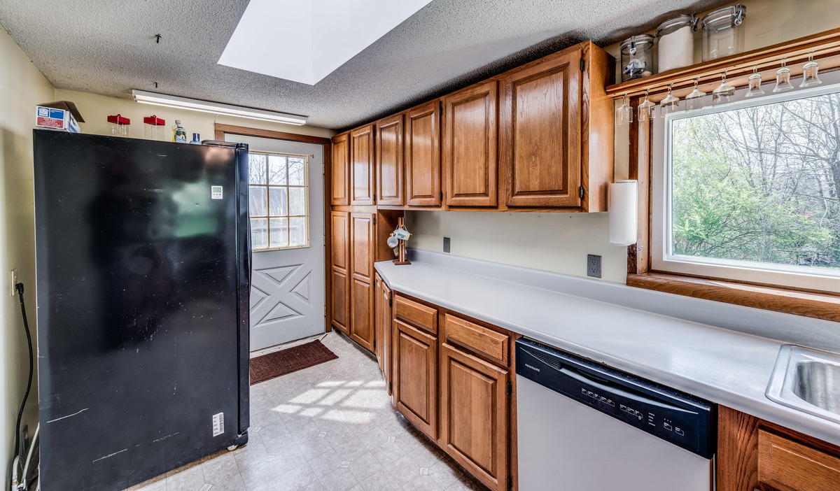 1600 Open Range Road Crossville, TN 38555 - Photo 8 of 40 Kitchen-1-SMALL