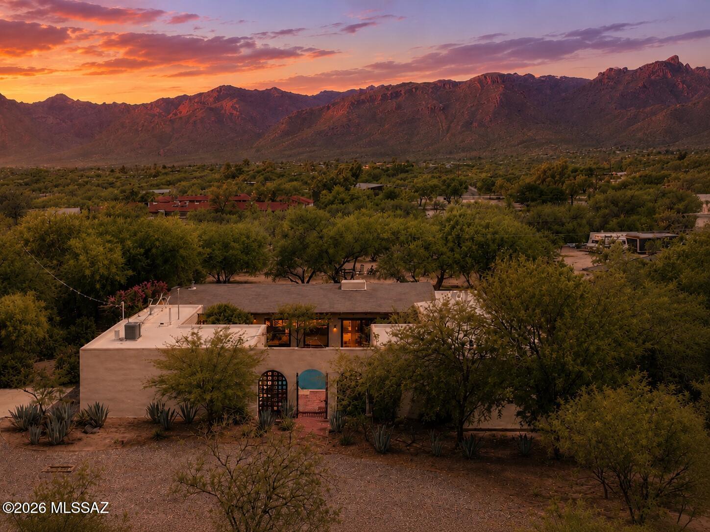 3945 North Bear Canyon Road Tucson, AZ 85749 - Photo 2 of 51