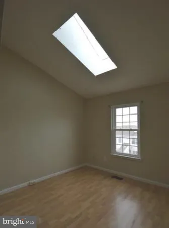 $2,350 | 22 Essex Square, Sterling, VA 20164