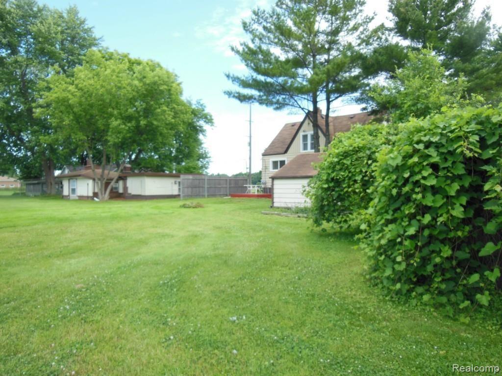 30420 Pennsylvania Road Romulus, MI 48174 - Photo 25 of 32 DSCN1495.jpg