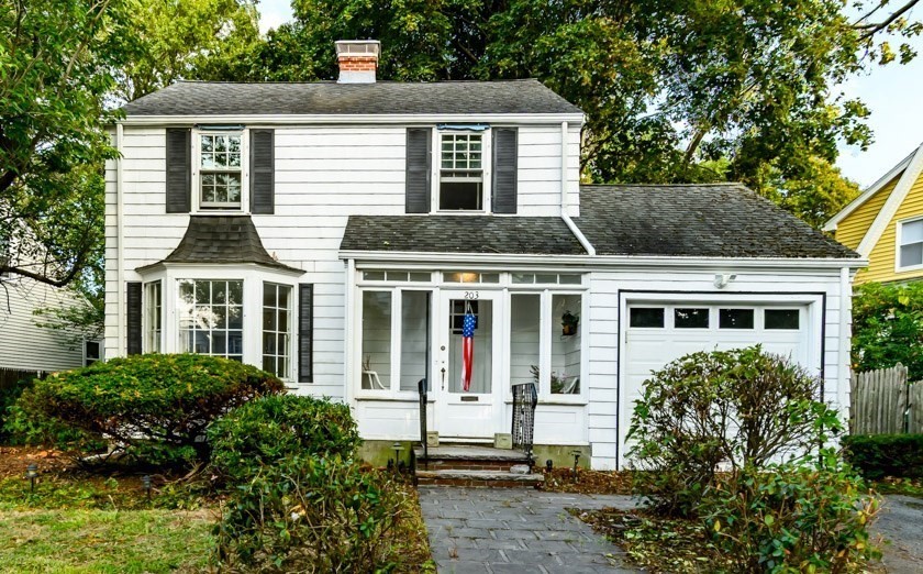 203 Ashcroft Road Medford, MA 02155 - Photo 2 of 22 Gallery Image 2
