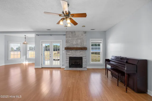 $365,000 | 213 Lakeside Drive, Sneads Ferry, NC 28460