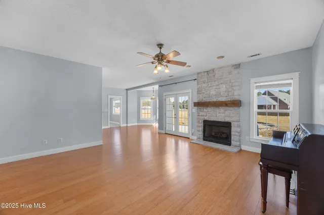 $365,000 | 213 Lakeside Drive, Sneads Ferry, NC 28460