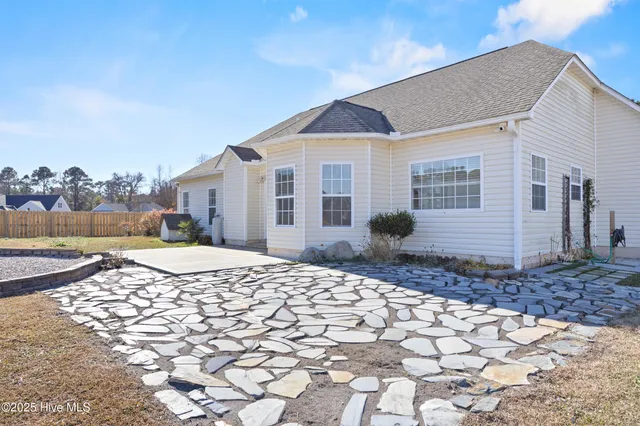 $365,000 | 213 Lakeside Drive, Sneads Ferry, NC 28460